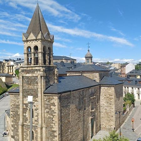 Apartamento Castillo Ponferrada. المظهر الخارجي الصورة