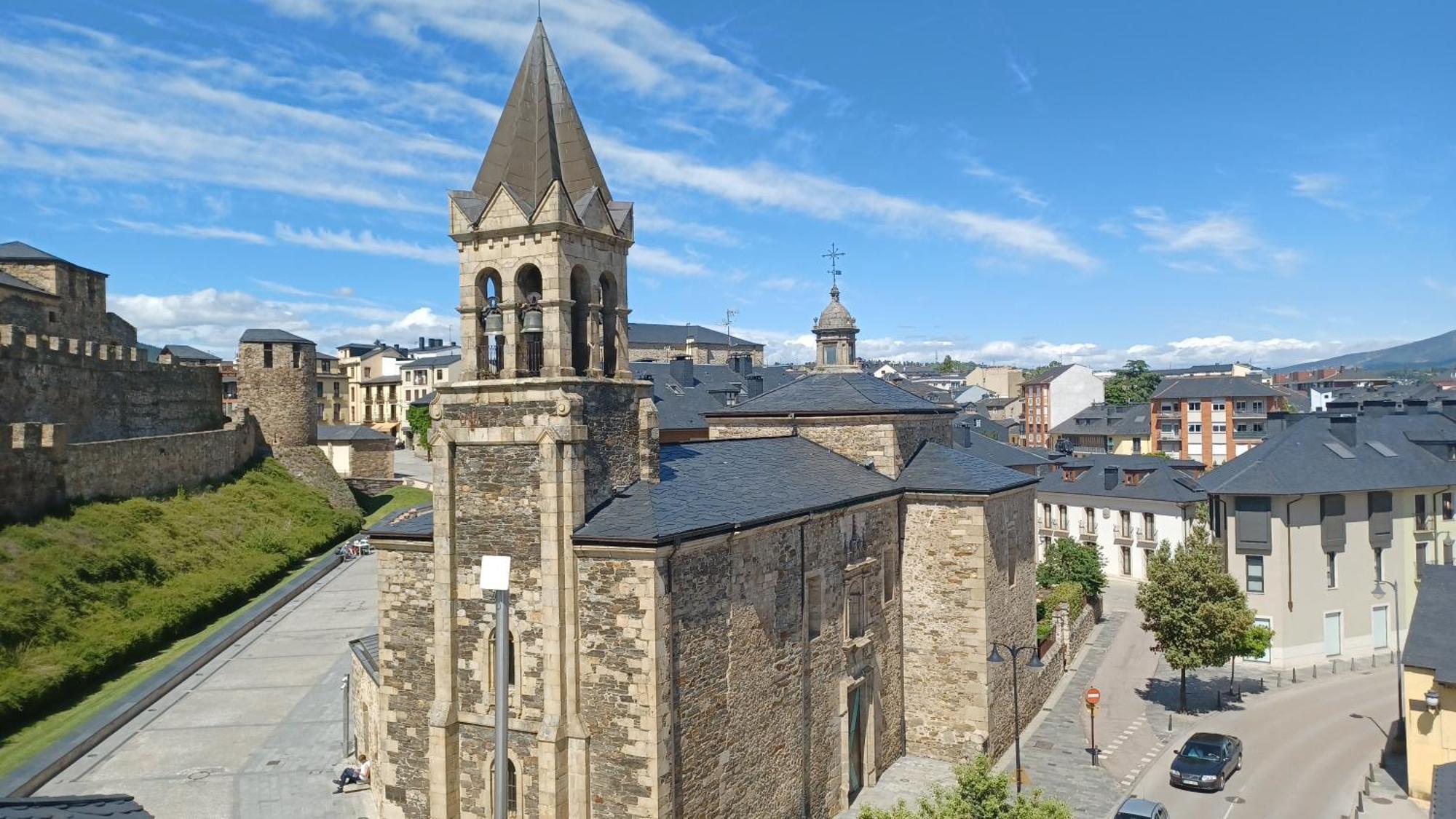 Apartamento Castillo Ponferrada. المظهر الخارجي الصورة