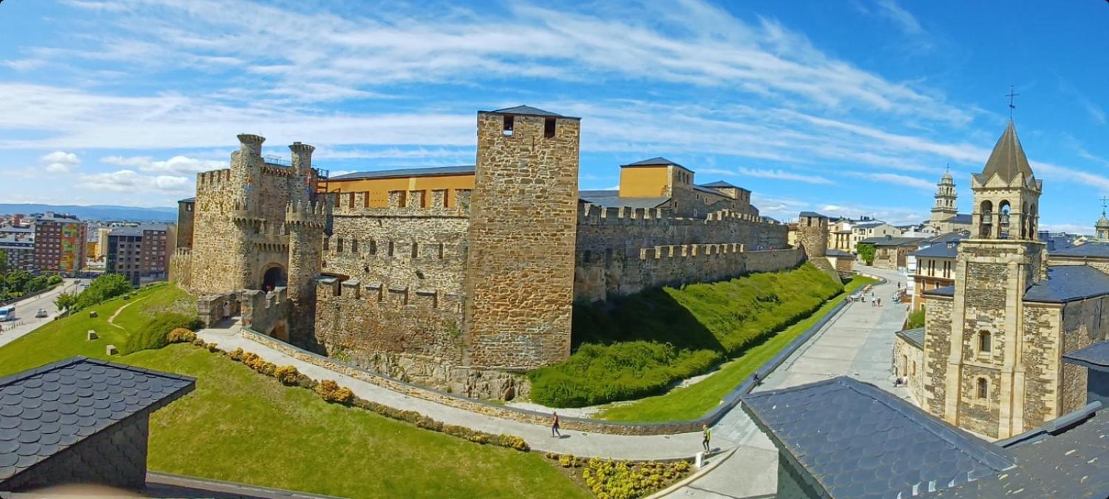 Apartamento Castillo Ponferrada. المظهر الخارجي الصورة